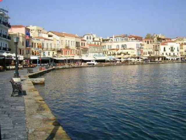 Βίντεο: Χορεύοντας με κρητική καρδιά