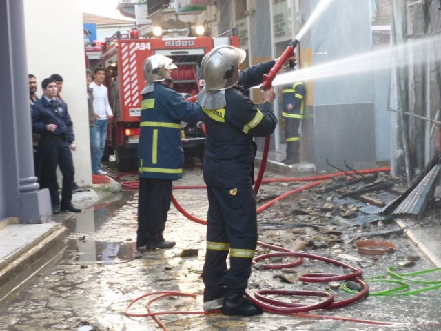 Φωτιά σε κατάστημα στην Αλεξανδρούπολη