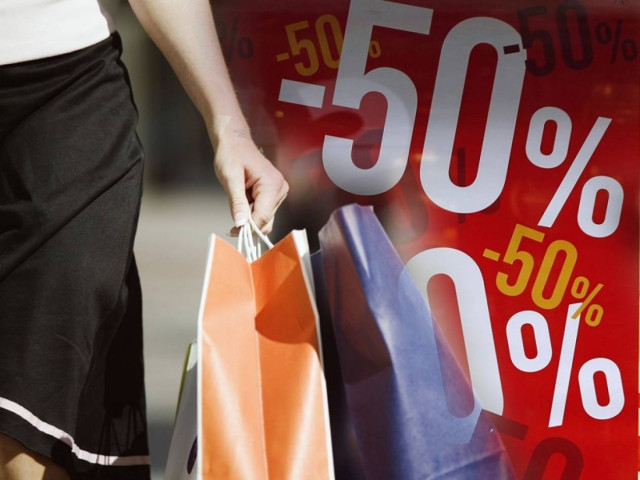 Πρεμιέρα σήμερα για την ενδιάμεση εκπτωτική περίοδο