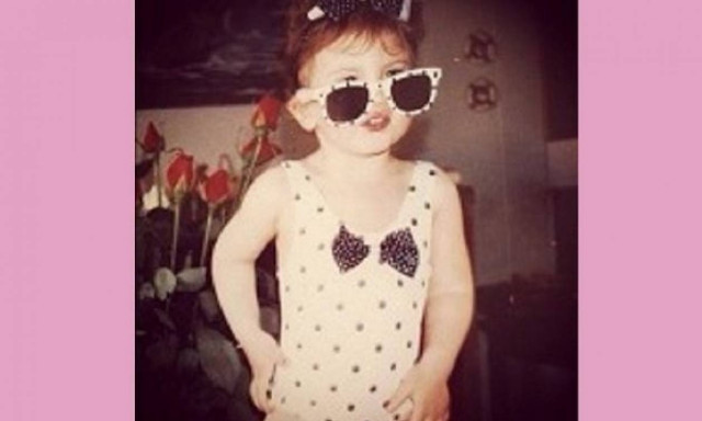 Μέσα στο σκέρτσο από μικρή! Τώρα είναι από τις πιο γνωστές ηθοποιούς