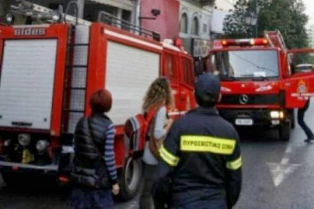 Συναγερμός για πυρκαγιά στο Notos Galleries στο κέντρο της Αθήνας