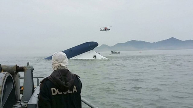 Ν. Κορέα: Οκτώ πτώματα ανασύρθηκαν σήμερα από το κουφάρι του πλοίου