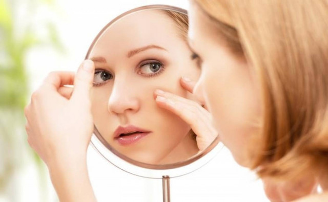 Οι καλύτερες μέθοδοι να "κρύψετε" τις ρυτίδες