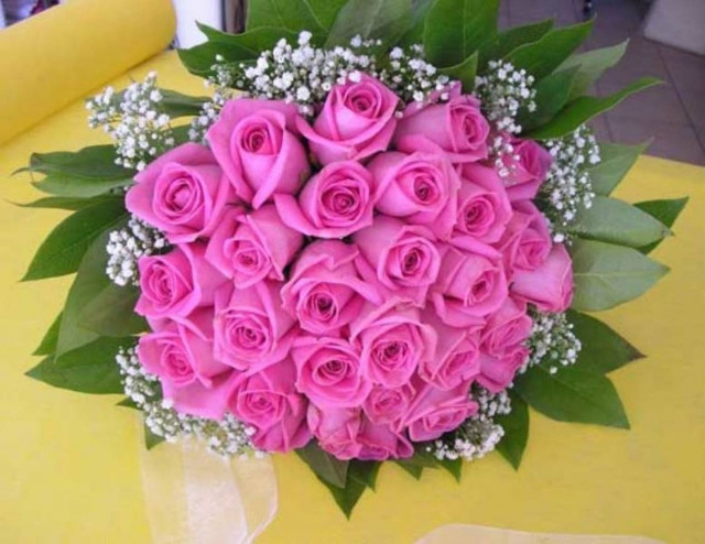 Προσποιήθηκαν ότι θα τους παρέδιδαν ανθοδέσμη και...