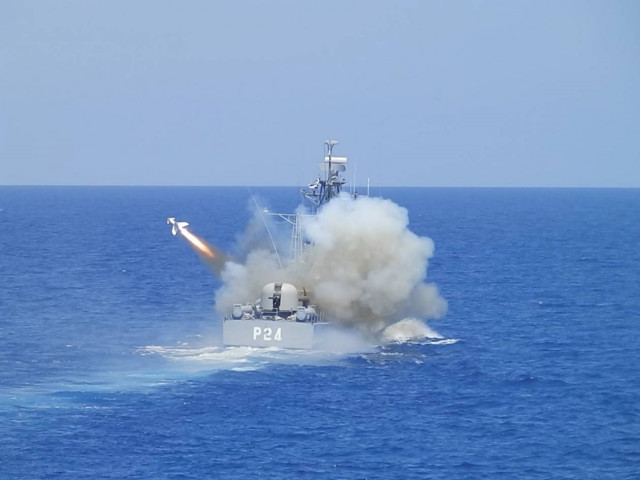 Αυτό είναι το Πολεμικό Ναυτικό: «Έβρεξε πυραύλους» στο Κρητικό πέλαγος (pics)