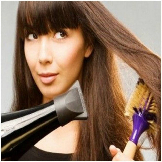 Δεν σας κουμπώνει το stretch τζιν; Επιστρατεύστε το σεσουάρ