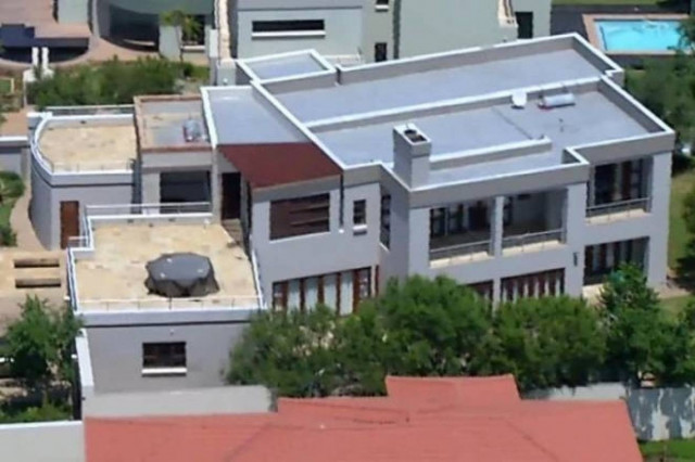 Πουλάει το σπίτι του φόνου ο Πιστόριους