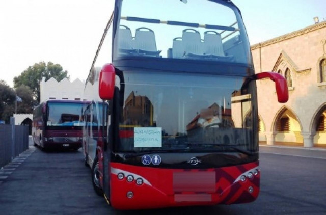 Τουριστικοί πράκτορες: "Αυτοί μας κλέβουν τη δουλειά"