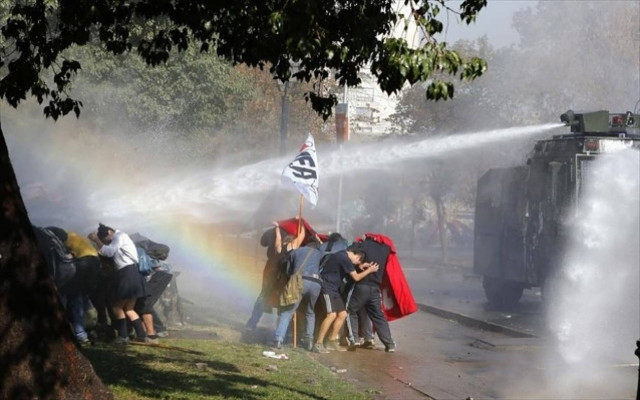 Χιλή: Φοιτητές και μαθητές ζητούν αλλαγές στην εκπαίδευση