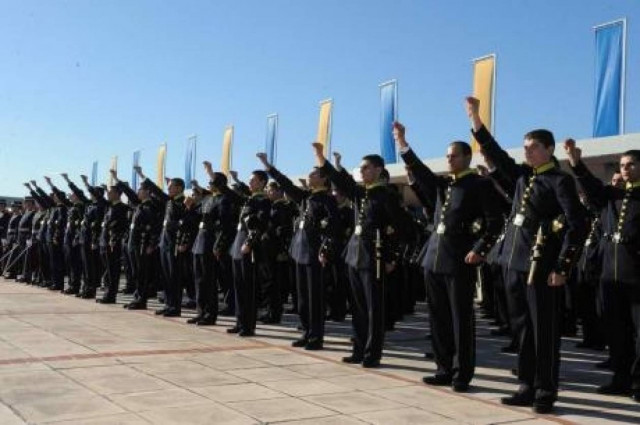 Τι αλλάζει στις υγειονομικές εξετάσεις των υποψηφίων για τις στρατιωτικές σχολές