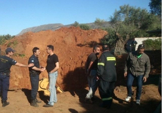 Για τέταρτη μέρα ψάχνουν τον εργάτη που «κατάπιε» το πηγάδι