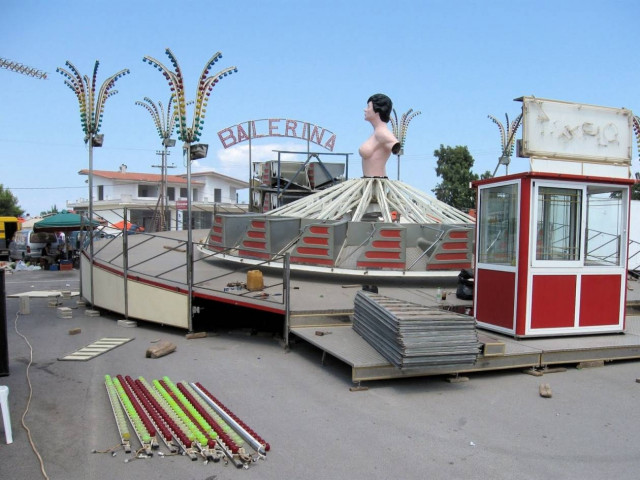 Χειροπέδες σε ιδιοκτήτη παράνομου λούνα παρκ στη Χαλκίδα