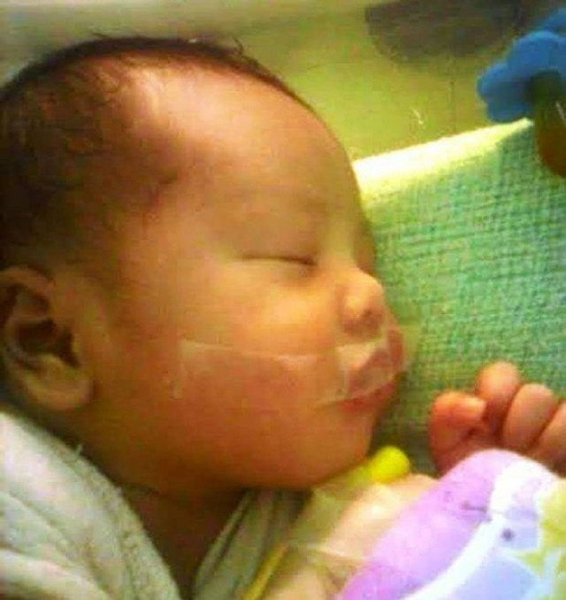 Έβαλε μονωτική ταινία στο στόμα βρέφους «γιατί έκλαιγε συνεχώς»