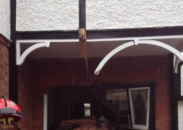 Απρόσκλητος... επισκέπτης: Δείτε τι «χτύπησε» την πόρτα τους! (pic)