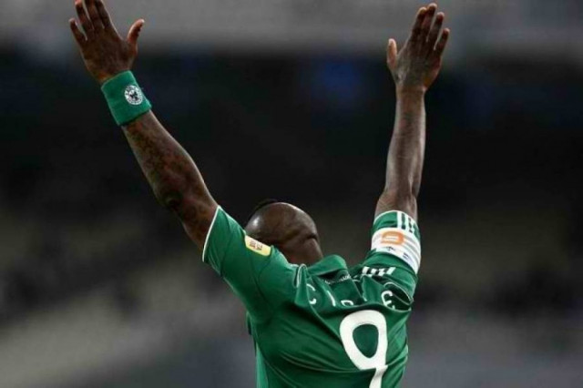 Σισέ: Ο ολόιδιος γιος του, έγινε επαγγελματίας στα οκτώ του! (pics)