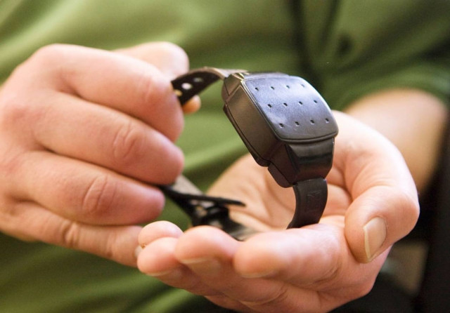 Εγκρίθηκε το κονδύλι για τα «βραχιολάκια» των υπόδικων και κατάδικων