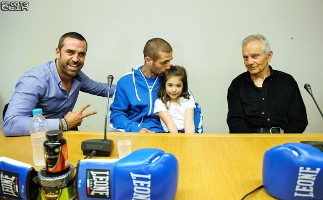 Η συνέντευξη Τύπου του Μιχάλη Αρναούτη για τον αγώνα κόντρα στον Zolani Marali (pics)