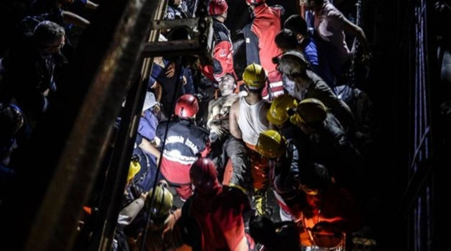 Τουρκία: Εκτεταμένη χρήση δακρυγόνων κατά διαδηλωτών