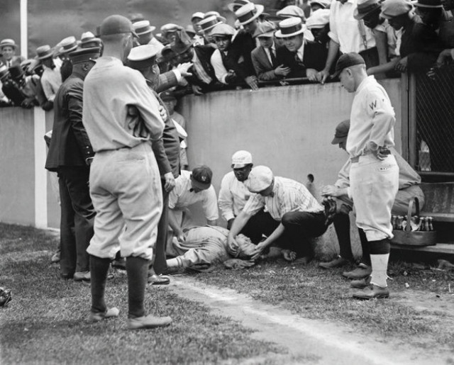 Φωτό-ρετρό με τον Babe Ruth αναίσθητο