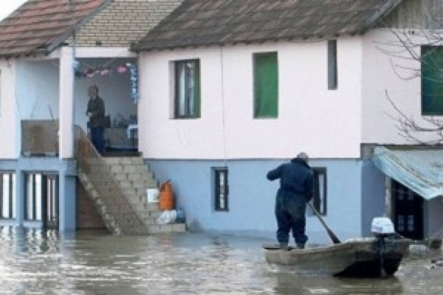 Έφτασε βοήθεια από τη Ρωσία στη Σερβία