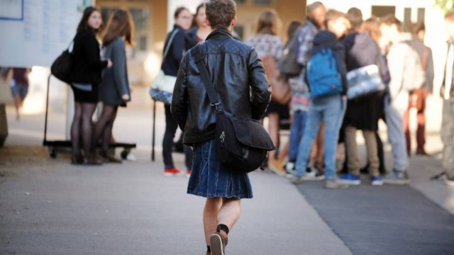 Αγόρια πήγαν στο σχολείο τους φορώντας... φούστες! (pics)