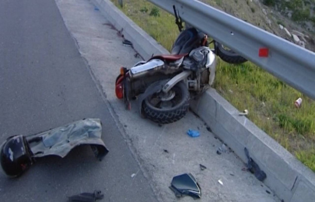 «Πάγωσε» η Λοκρίδα: Θρήνος για τον 18χρονο που «έσβησε» στην άσφαλτο