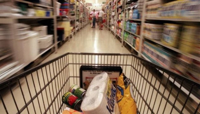 Βουνά απορριμμάτων λόγω «ανάλωσης κατά προτίμηση πριν από...»