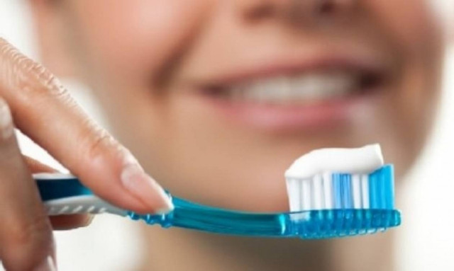 Μου τελείωσε η οδοντόκρεμα και η αναπνοή μου μυρίζει περίεργα! Τι να κάνω;