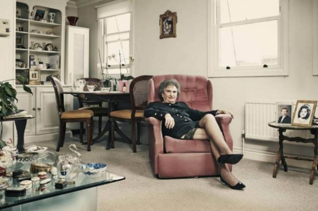 Είναι 85 ετών και ασκεί ακόμα το επάγγελμα της... πόρνης! (pics+ video)