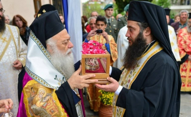 Υποδοχή ιερών λειψάνων του Αγ. Νεκταρίου στη Νάουσα