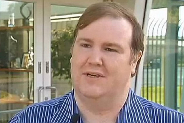 Χιούστον: Ζητά αποζημίωση από στρίπερ! (photo+videos)