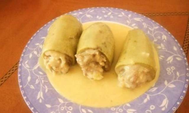 Συνταγή για γεμιστά κολοκυθάκια με κιμά και ρύζι