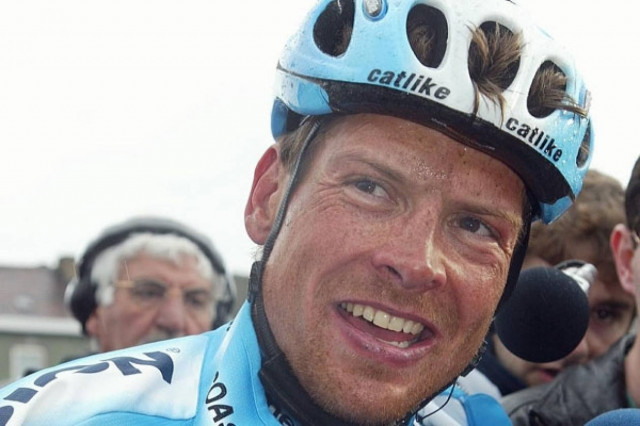 Ελβετία: Απίστευτο τροχαίο από μεθυσμένο ποδηλάτη (photo)