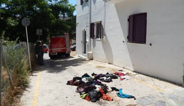 Σύρος: Φωτιά σε οικία στην Ερμούπολη (pics)