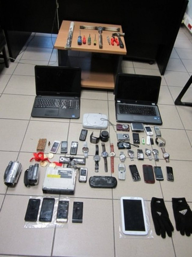 Θεσσαλονίκη: Σπείρα «έγδυνε» αυτοκίνητα και σπίτια-στα μπαλκόνια με ανεμόσκαλα!