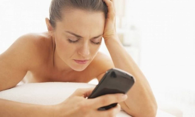 Μήπως το κινητό σας προκαλεί αλλεργία στο δέρμα;