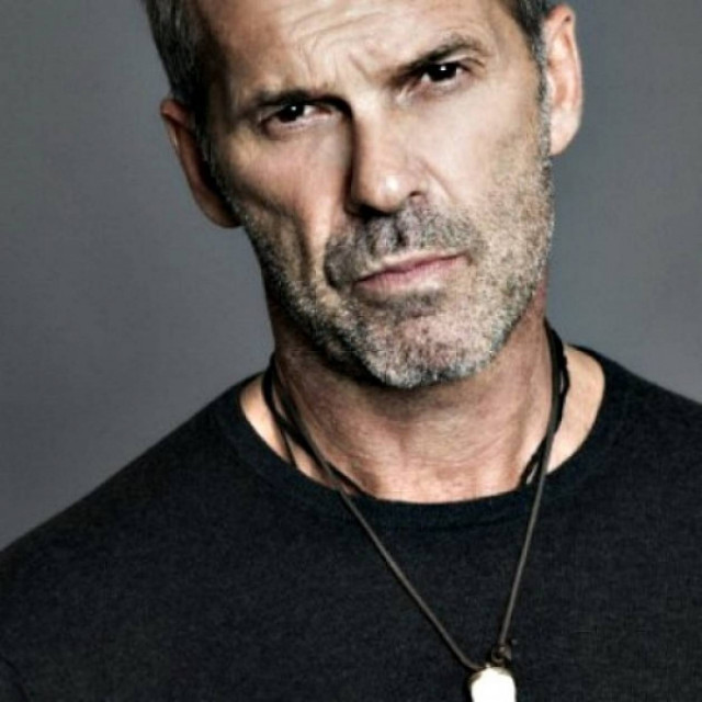 Απίστευτο: Δείτε πώς ήταν ο Πέτρος Κωστόπουλος 18 χρονών