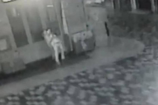 Λονδίνο: Δείτε τι σκέφτηκε για να του κλέψει ένα πανάκριβο Rolex! (video)