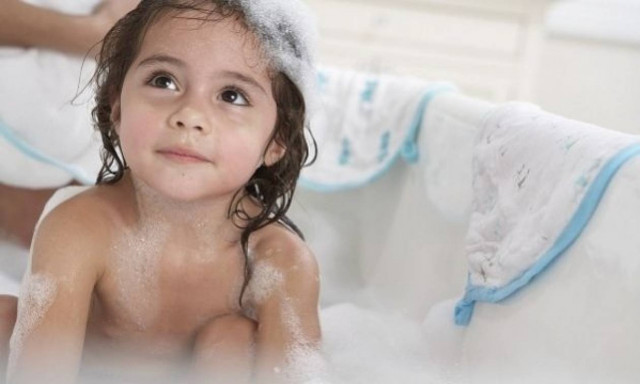 Το παιδί μου αρνείται να κάνει μπάνιο. Τι να κάνω;
