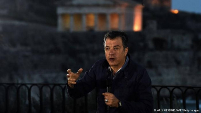 SZ: Ο Θεοδωράκης την ερχόμενη Κυριακή επιδιώκει να εξοστρακίσει την ΧΑ»