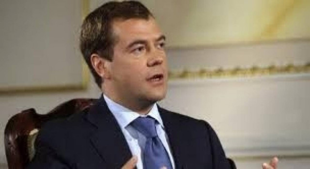 Το Κίεβο καταγγέλλει την επίσκεψη Μεντβέντεφ