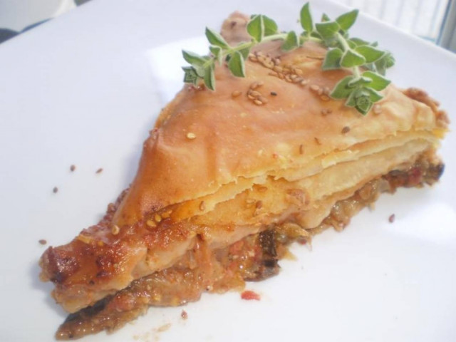 Συνταγή για μελιτζανόπιτα της… βλάχας