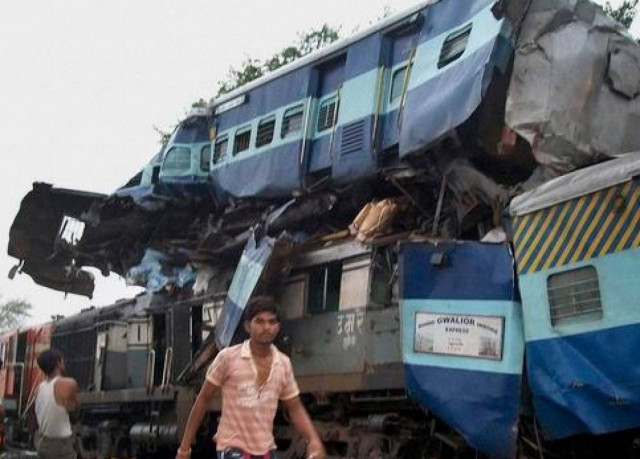 Ινδία: Αυξάνεται ο απολογισμός των θυμάτων του σιδηροδρομικού δυστυχήματος