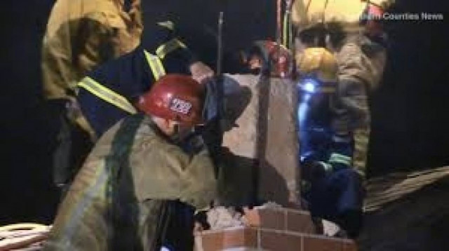 Βίντεο: Φράκαρε στην... καμινάδα της πρώην συζύγου του!