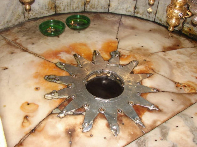 Ζημιές στο σπήλαιο της Γέννησης από τη φωτιά (pics)