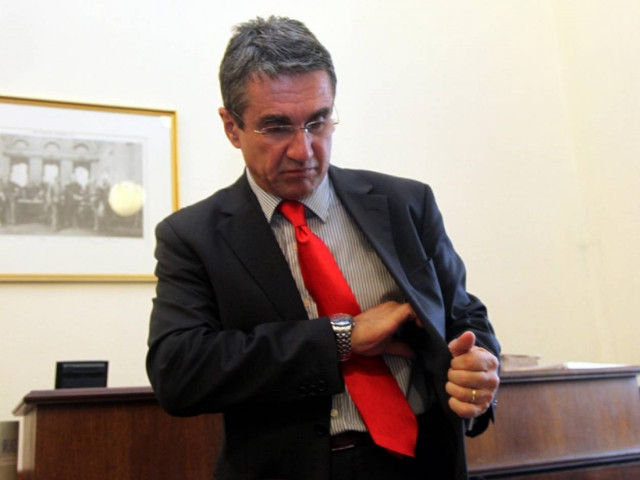 Το υπουργείο Ανάπτυξης απαιτεί ο Λοβέρδος!