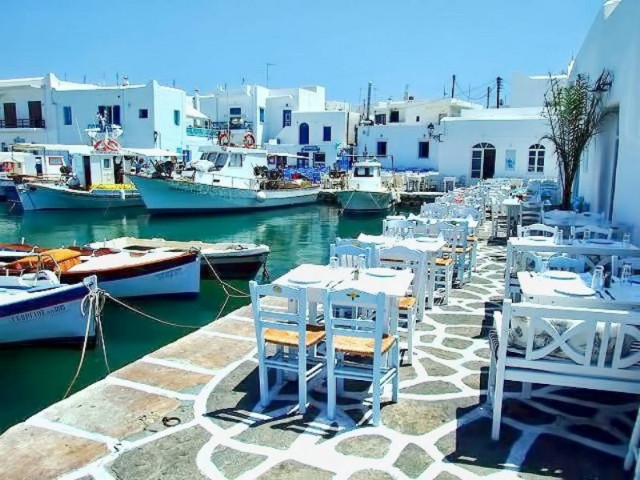 Δυναμικά ξεκινά η τουριστική σεζον- Αυξήθηκαν 21% οι αφίξεις