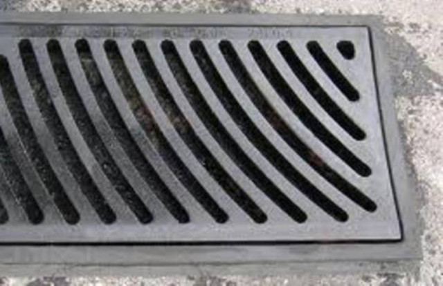 Περπατώντας αμέριμνος έπεσε σε φρεάτιο όταν...