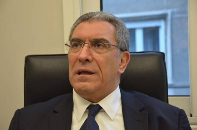 Καπερνάρος: Δεν έχω σκεφθεί, ούτε έχω μιλήσει με άλλο κόμμα