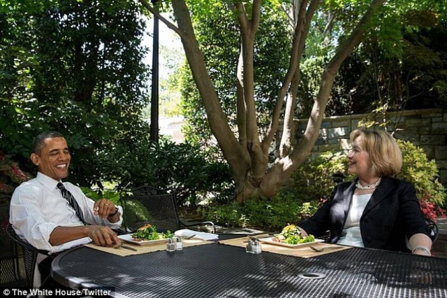 ΗΠΑ: Φουντώνουν τα σενάρια για πιθανή υποψηφιότητα της Κλίντον στις εκλογές του 2016